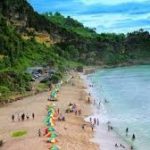 Menyusuri pesisir pantai-pantai yang ada di Malang